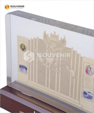 Plakat Resin LP3M UPN “Veteran” Y...