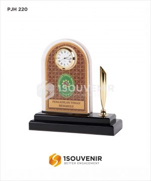 Plakat Jam Pengadilan Tinggi Bengkulu