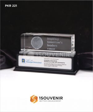 Plakat Kristal Program Studi Hukum