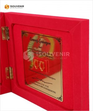 Plakat Kayu Yonif Para Raider 503/Mayangkara