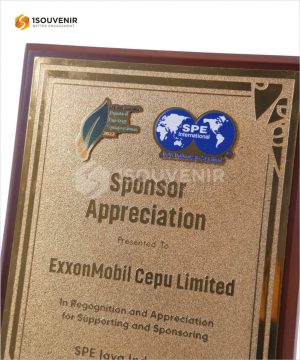 Plakat Kayu ExxonMobil Cepu Ltd