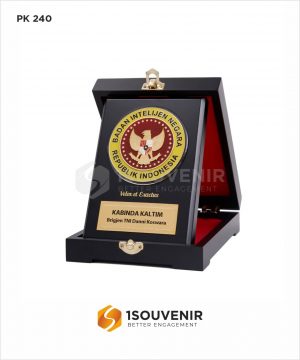 Plakat Kayu Badan Intelijen Negara Republik I...