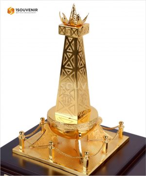 Souvenir Miniatur Tugu Obor KPP Pratama Tanju...